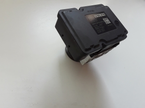 VOLVO V70 III (2007–2017) ABS plokk 31329139 - 3