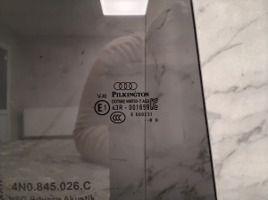 AUDI A8 D5 (2017–2026) Aizmugurējo sānu durvju stikls 4N0845026C - 3