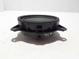 Subaru Forester SK (2018–2026) Rear side door speaker 86301FL040 - 3