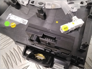 AUDI A8 D5 (2017–2026) Dashboard trim 4N1857325 - 5