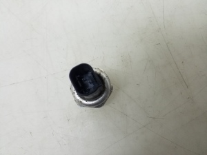 Mercedes Benz E-Class W213 (2017–2026) A/C condenser sensor A2110000283 - 2