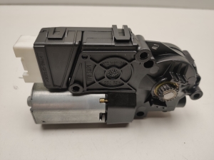Mercedes Benz GLK-Class 204 (2008–2015) Schiebedachmotor A2048200808 - 2