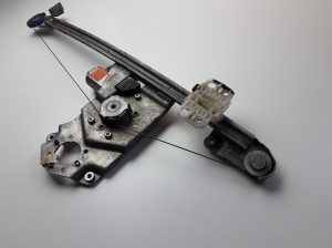 Isuzu D-Max (2002–2012) Rear side door window regulator and its parts 8981515930 - 2