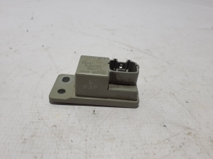 Subaru Forester SK (2018–2026) Wischerrelais 88018FJ010 - 3