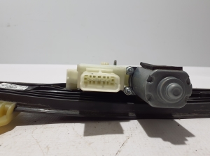 RENAULT Clio V (2019–2026) Front door window regulator 807201776R - 3