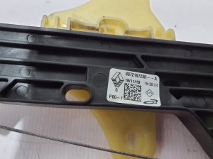 RENAULT Clio V (2019–2026) Front door window regulator 807216723R - 2