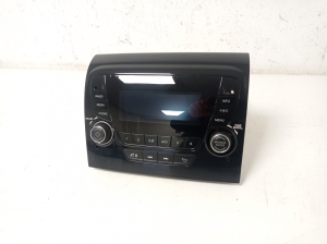 Radio / CD-Player / DVD-Player / Navigation - 07355857900