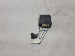   Steuergerät  - 84051SJ030 