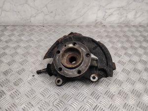 Front wheel hub