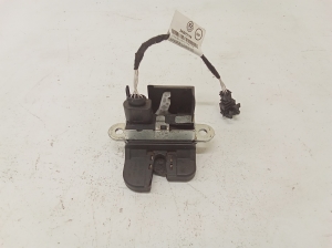 Volkswagen Caddy IV (2015–2020) Trunk lid lock 2K5827505C - 3