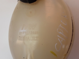 RENAULT Captur (2013–2019) Dzesēšanas šķidruma tvertne 217107259r - 3