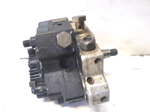 AUDI A6 C6 (2004–2011) Kütusepump 0445010090  059130755E - 2