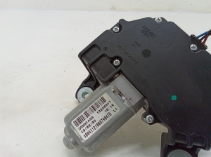 Opel Astra J (2009–2017) Heckwischermotor GM13256917 - 3