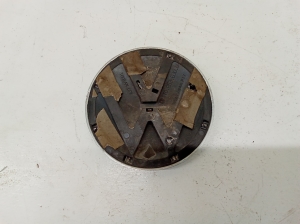 Volkswagen Touran II (2010–2015) Emblem 1T0853630D - 2