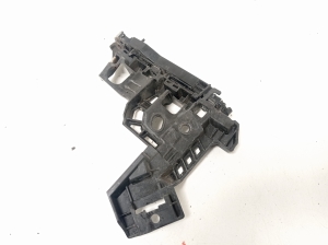 Opel Astra K (2015–2021) Front bumper bracket 39020432 - 4