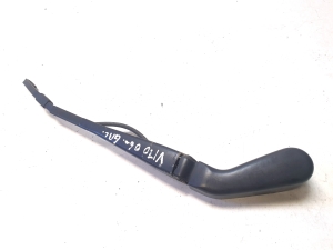 Rear squeegee leg