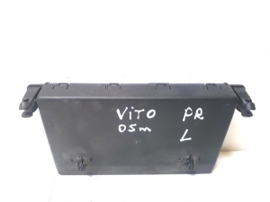 Mercedes Benz Vito W639 (2003–2014) Front door control unit 6398200026 - 3