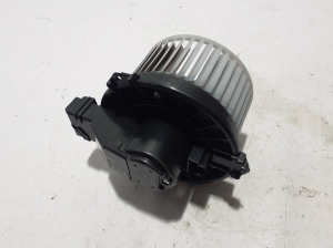 Subaru Forester SK (2018–2026) Salongi puhuri mootor 72223FL010 - 2