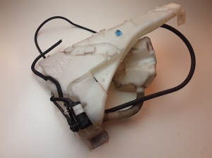 VOLVO C30 (2006–2013) Front washer fluid reservoir 31253149 - 2
