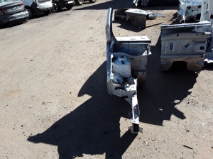 RENAULT Express IV (2021–2026) Front outrigger 641009264R - 2