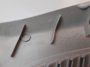 Ford Focus (2011–2018) Tagumise toe sisekujundus BM51N280C47A - 2