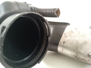 BMW 2 SERIES (F46) (2015–2026) Õhu sisselaske voolik 8511377 - 4