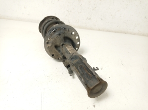 Opel Astra K (2015–2021) Eesmine amortisaator 39039564 - 3