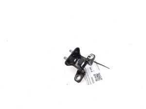   Tagumise küljeukse ülemine hing  - 5732A053 