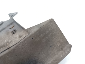 Mitsubishi Outlander (2012–2021) Sonstiger Halter 8639A201 - 2