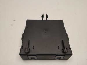 Mercedes Benz C-Class 204 (2007–2014) Front door control unit A2049001006 - 2
