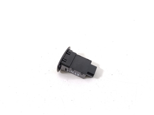 Mitsubishi Outlander (2012–2021) Trunk opening switch 8616A073 - 3