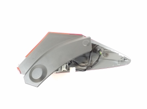 Rear corner lamp 