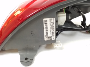  Rear corner lamp 