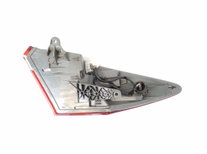  Rear corner lamp 
