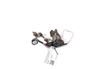 Mitsubishi Outlander (2012–2021) Front ride height sensor 8651A095 - 2