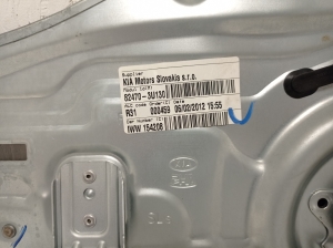 Kia Sportage (2010–2016) Priekšējo durvju logu pacēlājs un tā daļas 824703U130 - 4