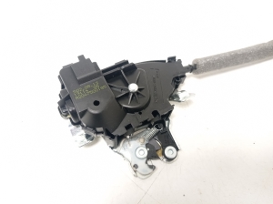 Mercedes Benz C-Class 204 (2007–2014) Trunk lid lock A2047500185 - 4