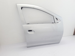 Priekšējās durvis - 801000083R  