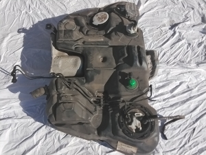 VOLVO V70 III (2007–2017) Kütusepaak ja selle osad 31355325 - 5