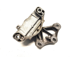 Mercedes Benz Sprinter W 907 (2018–2026) Engine mount A9102410300 - 4