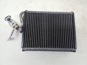   Radiator interior air conditioning 