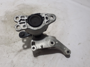 RENAULT Trafic lV (2022–2026) Engine mount 112101360R - 3