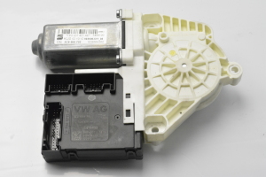 Volkswagen Passat CC CC (2008–2017) Front door window regulator motor 3C8959702 - 3