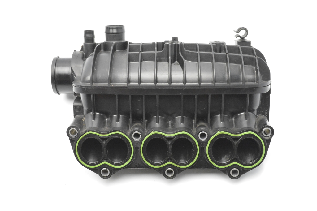 Used Ford Focus Intake manifold CM5G9424FA