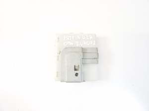 NISSAN Pathfinder R51 (2005–2012) Control unit 98800EB300 - 3