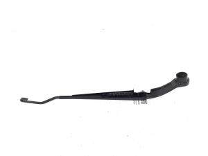 Mitsubishi Eclipse cross (2017–2026) Windshield wiper arm 8250A957 - 2