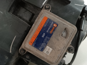 Tesla Model S S (2012–2026) Scheinwerfer und seine Teile - 8