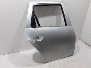 Dacia Duster (2010–2017) Tür hinten 821000826R - 2