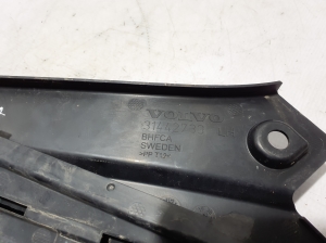 VOLVO XC90 (2015–2024) Trim under the hood - 2