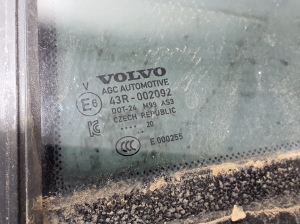 VOLVO XC90 (2015–2024) Aizmugurējo sānu durvju trīsstūrveida stikls 31651871 - 3